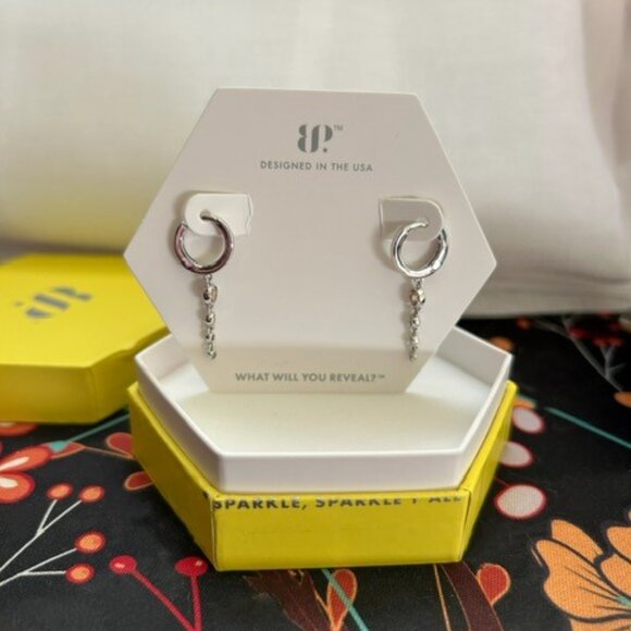 Bomb Party "Simple Elegance" Earrings - Picture 2 of 4